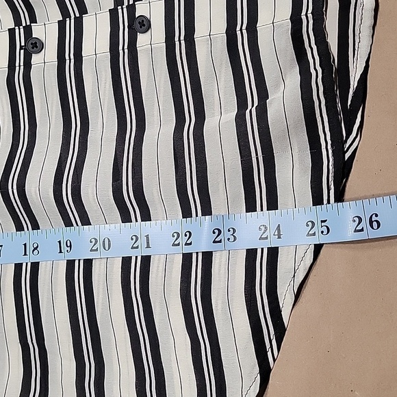 Club Monaco Size XS Black & Off-White Striped Kini Shirt, 100% Silk Gently Used - Picture 10 of 16